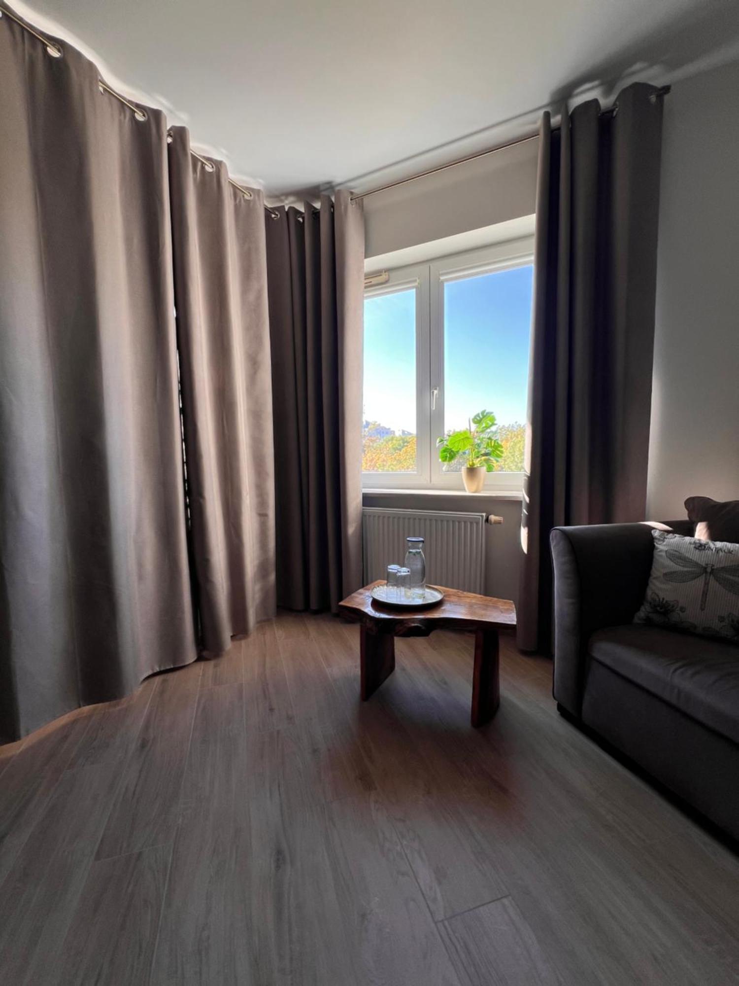 70 Metro Apartment
