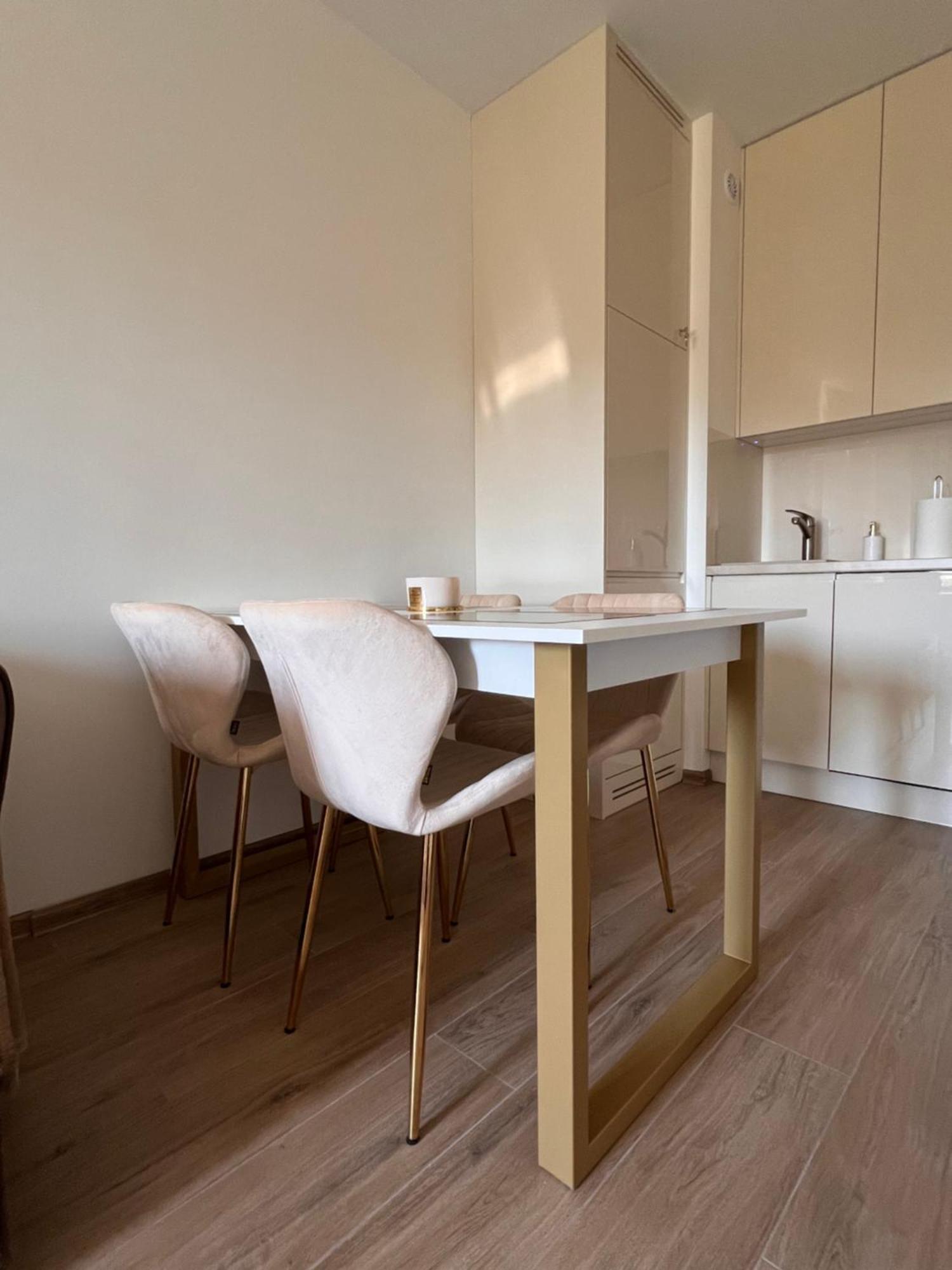 70 Metro Apartment